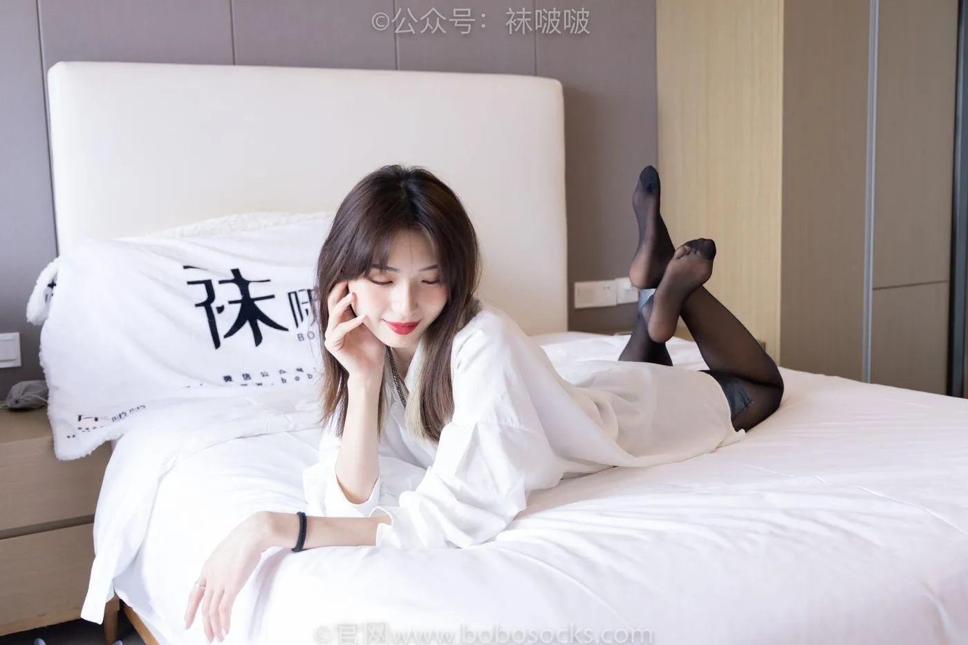 [BoBoSocks袜啵啵]NO.046 枫枫-短靴、黑丝 [135P]插图1